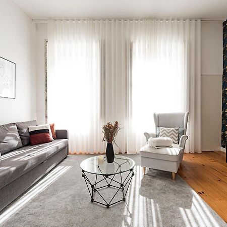 Lovelystay - Cativo Studio Downtown By Metro Station Porto Exterior foto